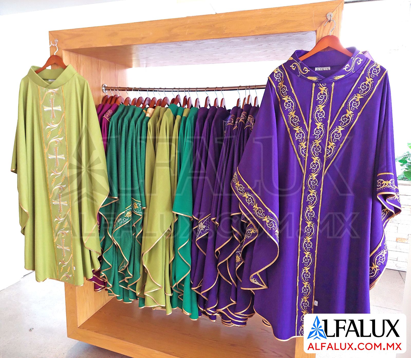 Alfalux PRENDAS Casulla Alba Dalmatica (5)